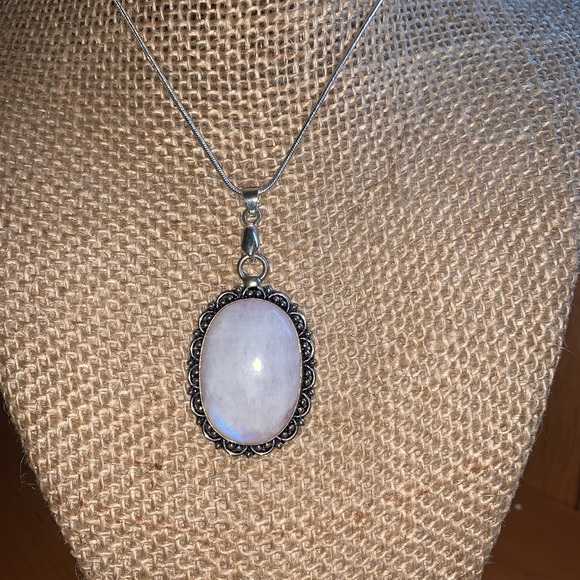 Pink Moonstone Vintage Necklace - Picture 4 of 4